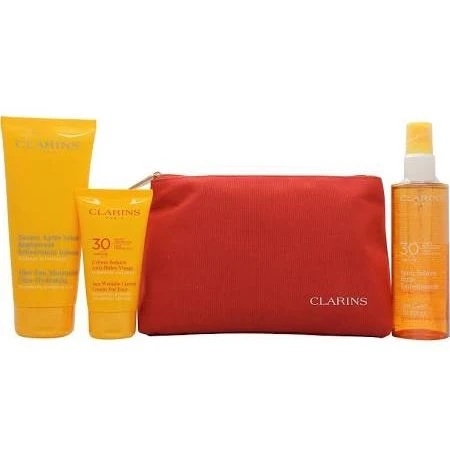 Clarins Sun Protection Essentials Confezione Regalo 75ml Crema Solare Anti Rughe UVB30 + 150ml Olio Solare Protettivo Spray UVB30 + 200ml Crema Ultra Idratante Doposole + Borsa Da Viaggio 1 Clarins Sun Protection Essentials Confezione Regalo 75ml Crema Solare Anti Rughe UVB30 + 150ml Olio Solare Protettivo Spray UVB30 + 200ml Crema Ultra Idratante Doposole + Borsa Da Viaggio